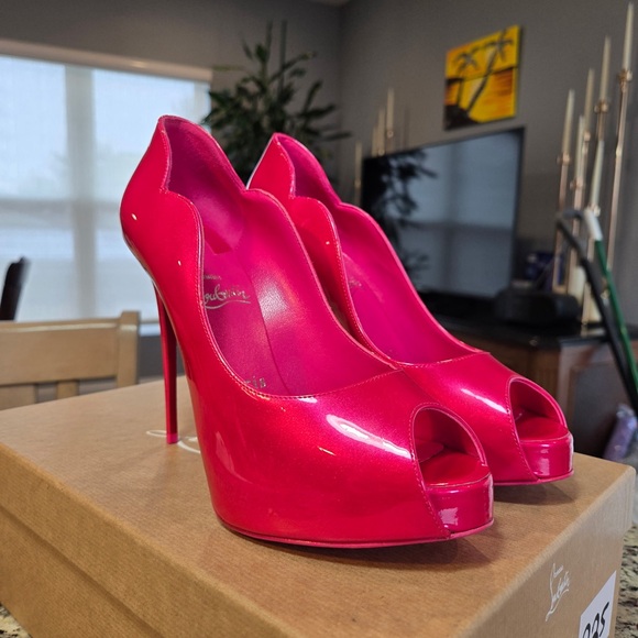 NEW Christian Louboutin Hot Chick Alta 120mm Pinkup Hot Pink High Heel Pumps